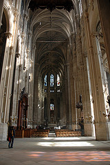Вот, l'église Saint-Eustache, Paris - в двух шагах от Нотр-Дама хваленого, абсолютно пустая и огромнейшая.